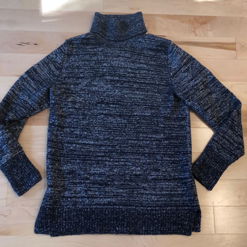 J CREW navy turtleneck sweater super soft!